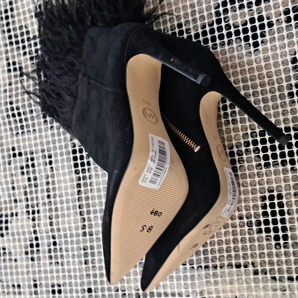 Michael Michael Kors Whitby Bootie - Picture 9 of 10